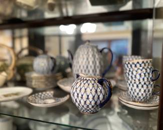 Incredible Lomonosov USSR 22 piece set.