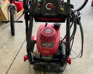 Troy Bilt 2600 Max PSI pressure washer 