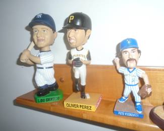 Bobble heads