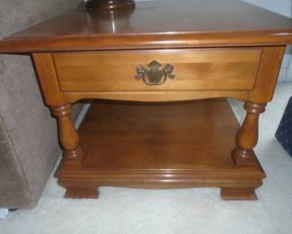 Ethan Allen lamp table
