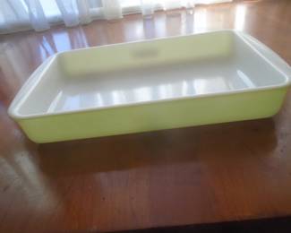 Pyrex baking pan