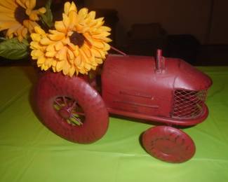 Decorative tractor planter