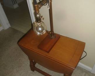 Kittinger drop leaf table