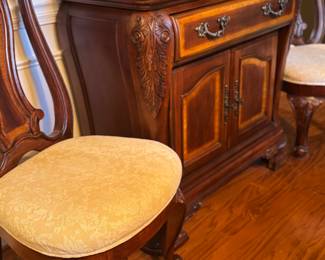 Havertys server (matches dining table
Set)