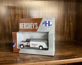 Hartoy AHL Die Cast - Hershey's Tanker Truck Toy