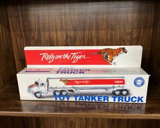 1993 Exxon "Rely on th Tiger" Toy Tanker Die Cast Truck