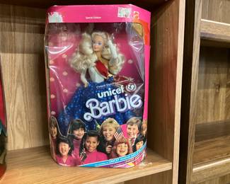 1989 UNICEF Barbie Special Edition