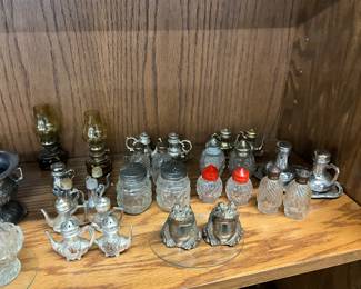 Metal, Glass & Plastic Salt & Pepper Shakers
