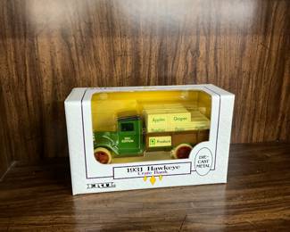 ERTL Die-Cast Metal Bank - 1931 Hawkeye Crate Turck 