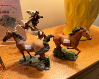 Danbury Mint Noble Steeds Horse Figurines: Thoroughbred, Quarterhorse, Arabian, and Mustang