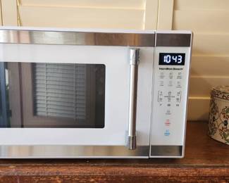 microwave oven