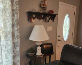 Lamp, Oil Lamp, Occasional Table, Doilies, 1949 Bendix that works