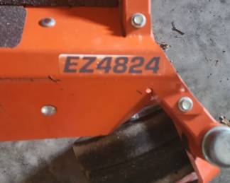 Husqvarna 48-in zero turn serviced 8 /15.
approximately 110 hrs