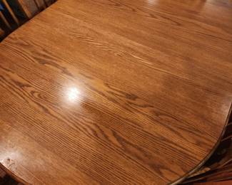 Oak Dining Room Table, 3 Leaves and 6 Windsor Chairs 