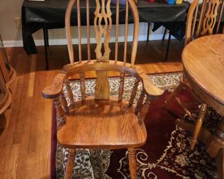 Oak Dining Room Table, 3 Leaves and 6 Windsor Chairs 
