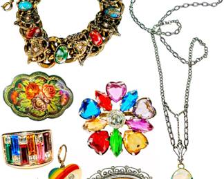 Costume Jewelry - Antique through Modern Earrings, Rings, Necklaces & Brooches