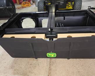 Brand new John Deer Bagger leaf system