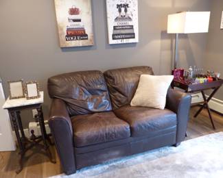 Leather sofa & loveseat, coffee & side tables, bric-a-brac
