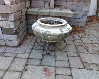 Outdoor planter