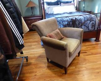 Wing chair