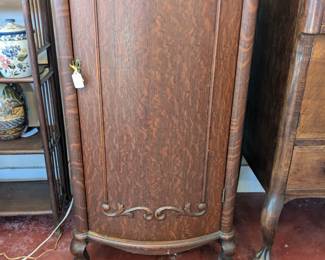 Oak Music Cabinet 42'x23"x21"