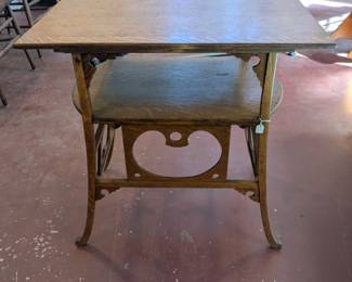 Oak Parlor Table 21"x27"x29"