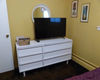 Dresser, mirror, tv, pictures