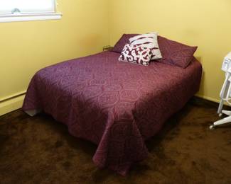 Mattress & boxspring, bedding