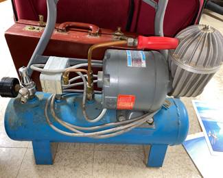 Air brush compressor