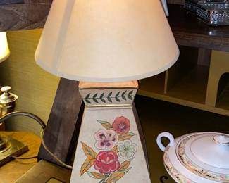 Floral lamp