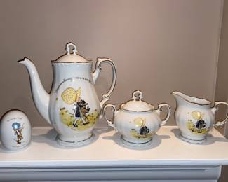 Hollie Hobbie coffee/tea set