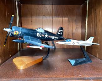 Vtg model planes 