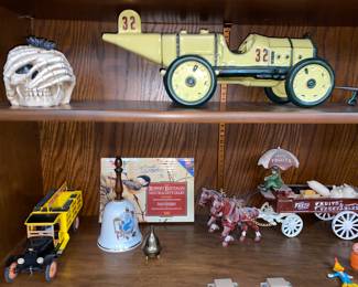 Cast iron fruit and veg wagon/horses and more collector automotive items