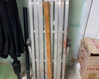 Metal folding riser -double ax