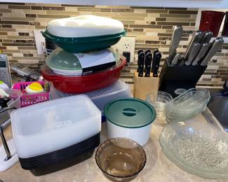 Knife sets and kitchen storage 