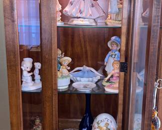 Decorative figures and home decor -vintage milk glass Easter egg