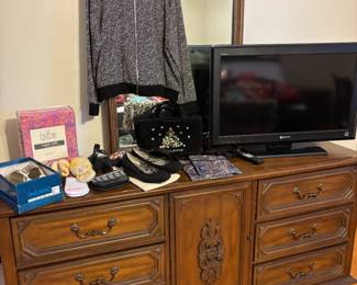 Bassett bedroom set