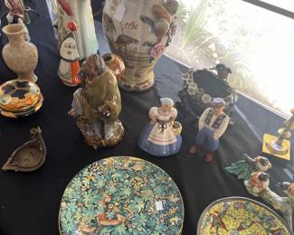 Collection of Decrotive items