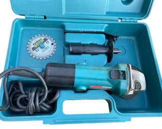 Makita 9523NBH Grinder 