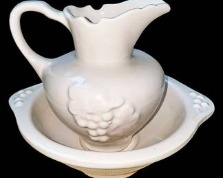 Miniature Pitcher and Wash Basin 