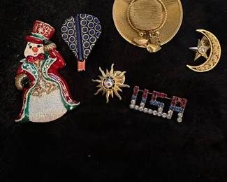 Vintage Pins, Novelty Pins, USA, Kirk's Folly