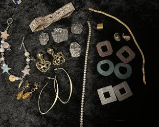 Vintage Jewelry, Pins, Button Covers