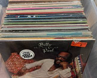 nice vinyl collection with R&B, Jazz, 1950's crooners, Motown, LP's, albums, records, 33, 45...Stevie Wonder, Herbie Hancock, Ella Fitzgerald, Dionne Warwick, Nina Simone