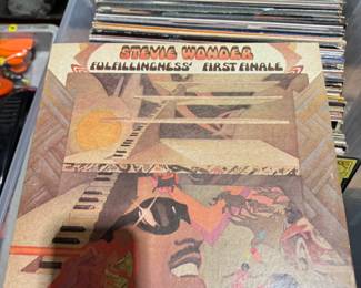 nice vinyl collection with R&B, Jazz, 1950's crooners, Motown, LP's, albums, records, 33, 45...Stevie Wonder, Herbie Hancock