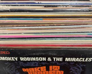 nice vinyl collection with R&B, Jazz, 1950's crooners, Motown, LP's, albums, records, 33, 45...Stevie Wonder, Herbie Hancock, Smokey Robinson