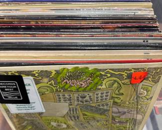 nice vinyl collection with R&B, Jazz, 1950's crooners, Motown, LP's, albums, records, 33, 45...Stevie Wonder, Herbie Hancock, Ella Fitzgerald, Dionne Warwick, Nina Simone