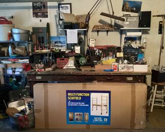 Tools router and table vice Coleman toolbox, frog tape