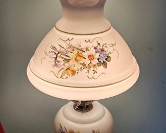 Oil Lamp Style Desk Lamp With Floral Design 