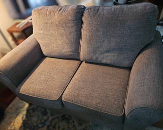Loveseat 