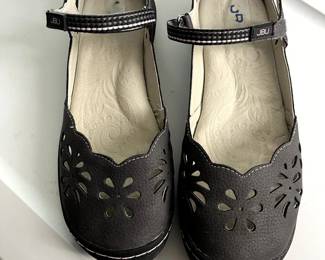 JBU Mary Jane Style Shoe 